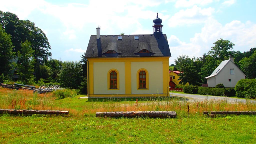 Penzion Pod Zvonem Hynčice pod Sušinou Buitenkant foto