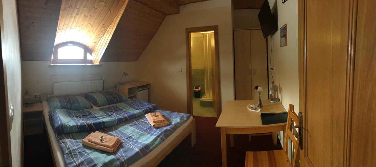 Penzion Pod Zvonem Hynčice pod Sušinou Buitenkant foto