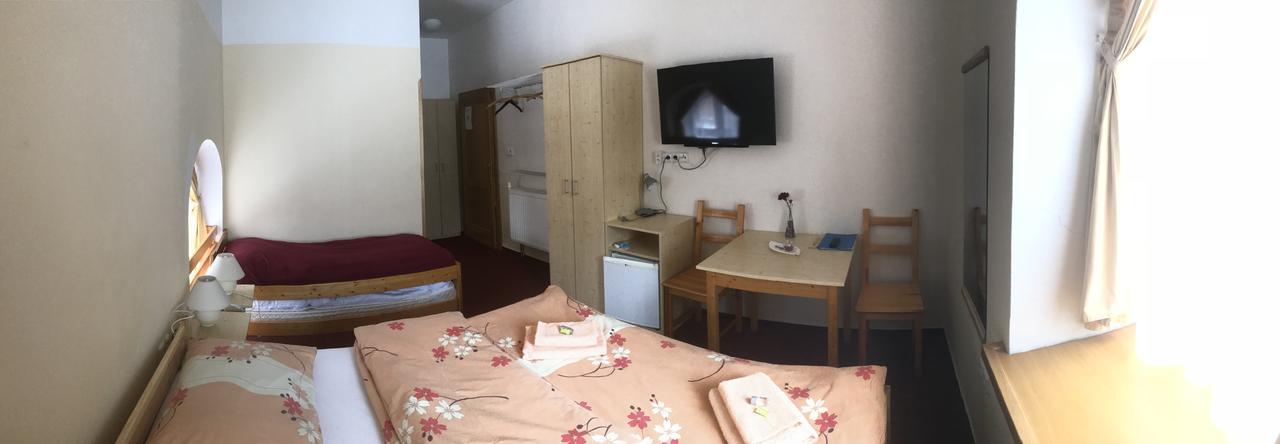 Penzion Pod Zvonem Hynčice pod Sušinou Buitenkant foto