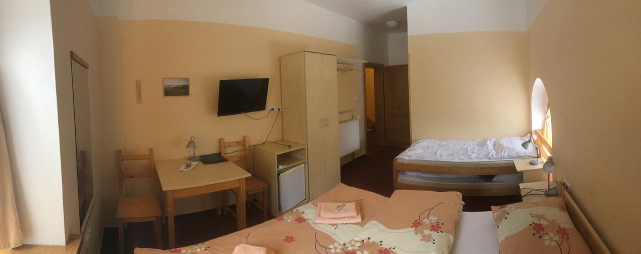 Penzion Pod Zvonem Hynčice pod Sušinou Buitenkant foto
