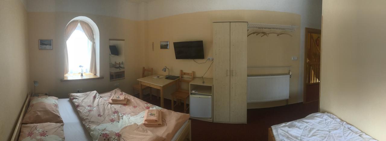 Penzion Pod Zvonem Hynčice pod Sušinou Buitenkant foto