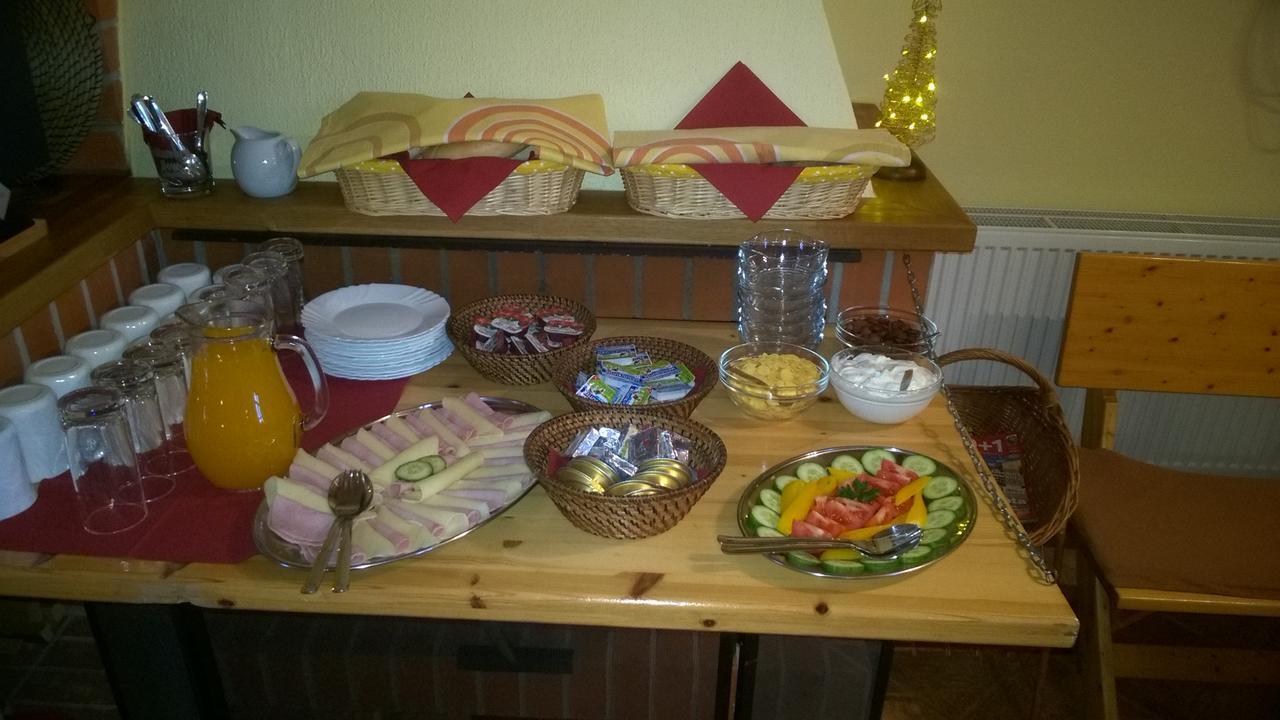Penzion Pod Zvonem Hynčice pod Sušinou Buitenkant foto
